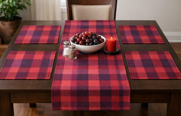 TABLE RUNNER AND MAT